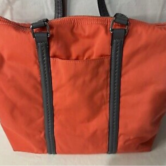 Vera Bradley Small Tote - Picture 4 of 9